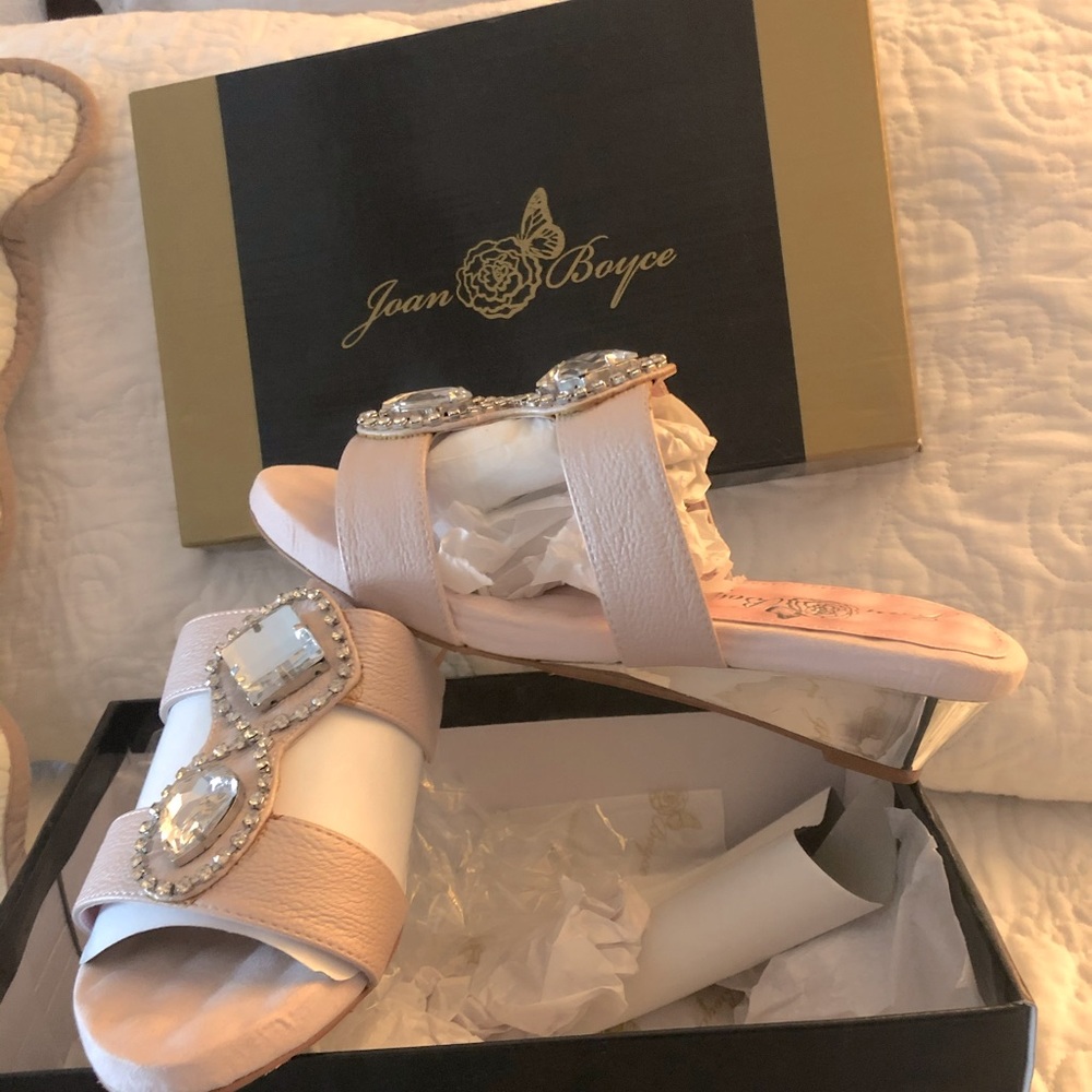 Never worn women’s dress heels